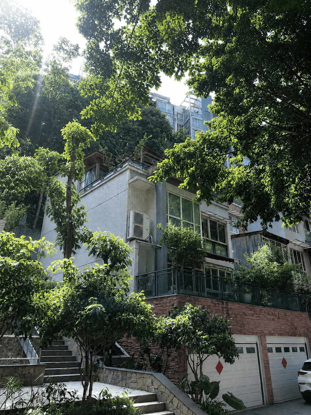 威海岛居岁月从容升级：小小岛老别墅加装蒂升悦行款电梯